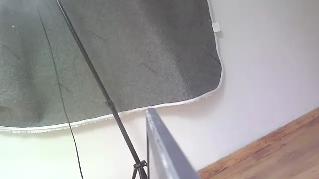 carolinesampaio online show from January 2025 04:30:01 PM