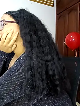 XMara online show from February 2025 07:02:01 PM