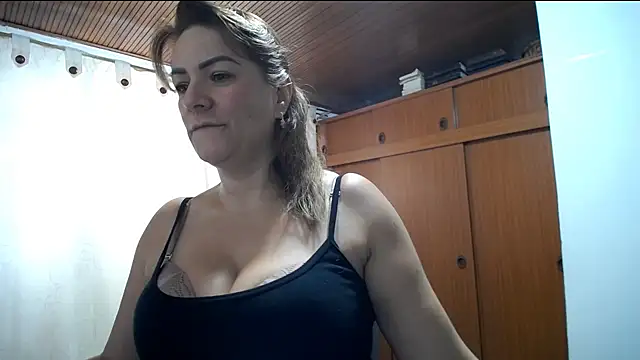 Snapshot of wandarubio chatting on December 2024 03:48:02 PM wandarubio online show from December 2024 03:48:02 PM