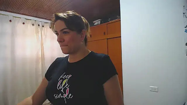 Snapshot of wandarubio chatting on February 2025 10:06:02 PM wandarubio online show from February 2025 10:06:02 PM