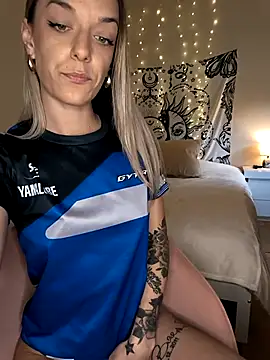 Nikiita-28 online show from May 2026 02:25:02 PM