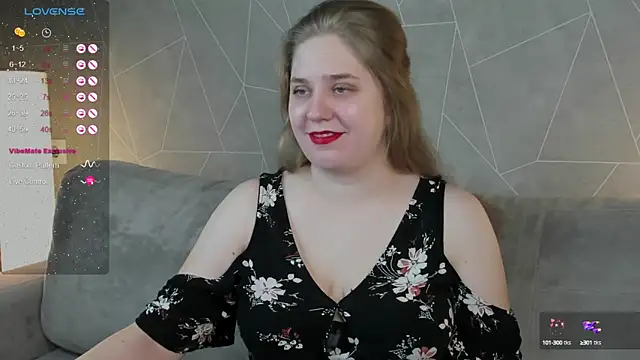 Snapshot of Megan_Violer chatting on February 2025 03:41:02 PM Megan Violer online show from February 2025 03:41:02 PM