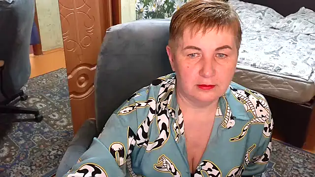 NicoleOlla online show from February 2025 12:20:01 PM