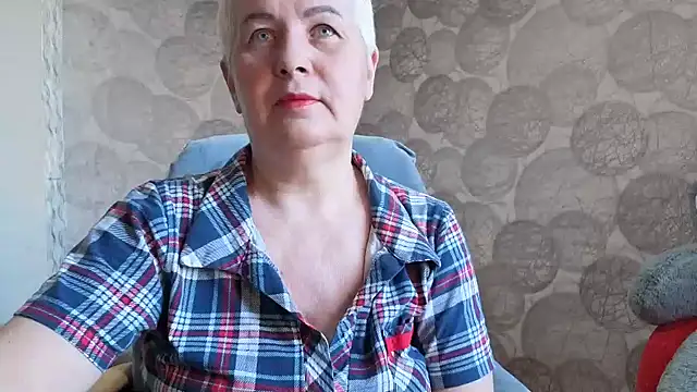 NicoleOlla online show from February 2026 03:13:02 AM