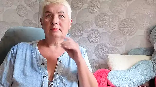 NicoleOlla online show from July 2026 04:41:01 AM