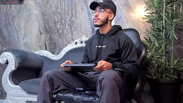 Liam Kleiin online show from February 2025 11:44:02 AM