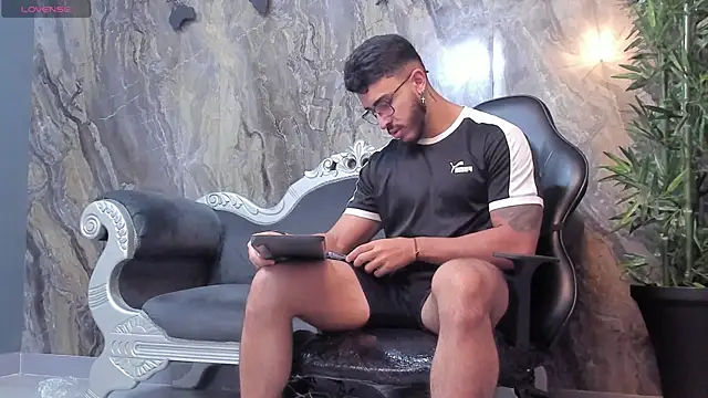 Liam Kleiin online show from February 2025 11:43:01 AM