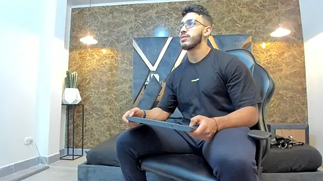 Liam Kleiin online show from September 2025 11:32:01 AM