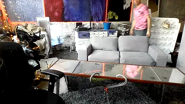 RoomBlueWhite online show from April 2026 11:21:01 AM