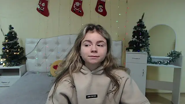 TinaRedly online show from January 2025 09:59:02 AM