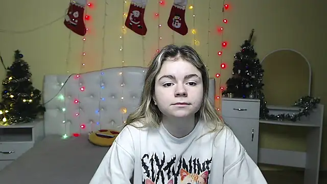 TinaRedly online show from January 2025 09:52:01 AM