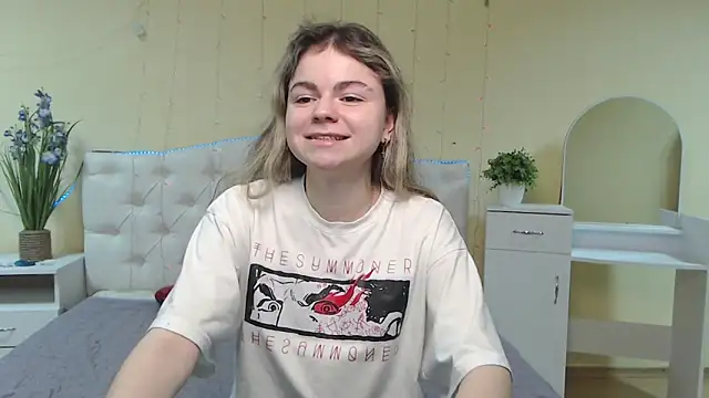 TinaRedly online show from February 2025 09:29:01 PM