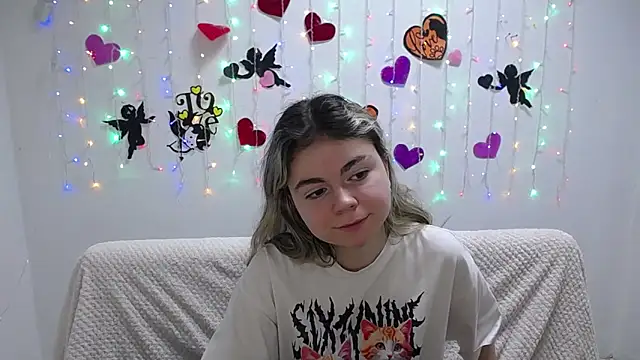 TinaRedly online show from February 2025 03:51:01 AM