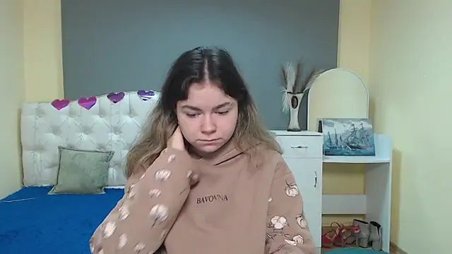 TinaRedly online show from October 2025 05:50:02 AM