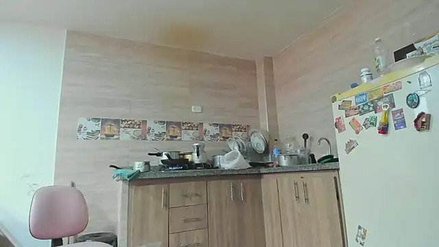 hotandfierylatinos2023 online show from February 2025 01:08:02 PM