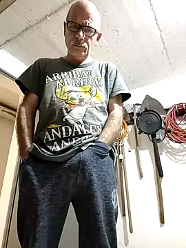 bottomhairy online show from February 2025 08:42:02 PM