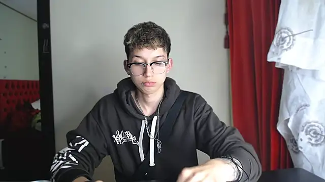  Thomas hot  online show from December 2024 02:10:02 AM