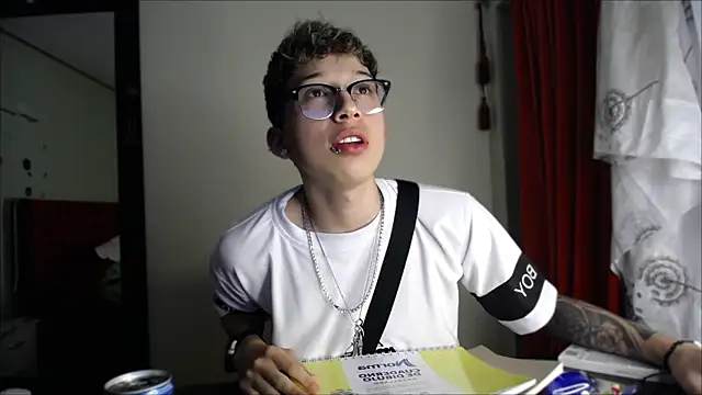  Thomas hot  online show from December 2024 08:28:02 PM