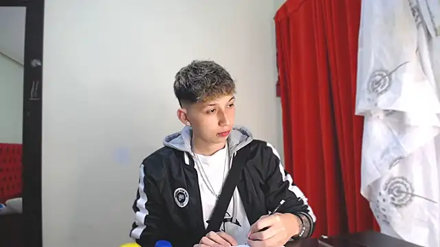  Thomas hot  online show from January 2025 09:31:01 PM