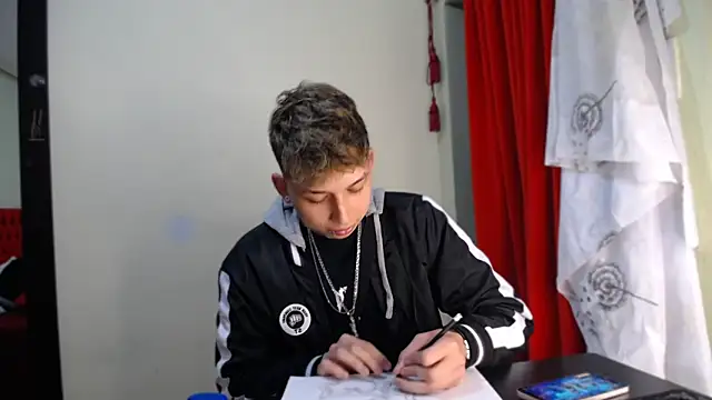  Thomas hot  online show from January 2025 08:54:02 PM