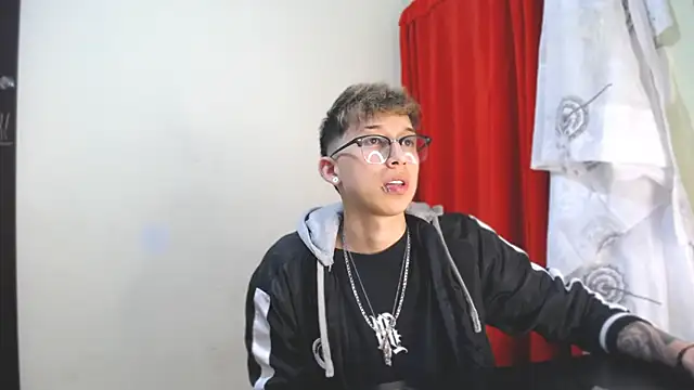  Thomas hot  online show from January 2025 11:55:01 PM