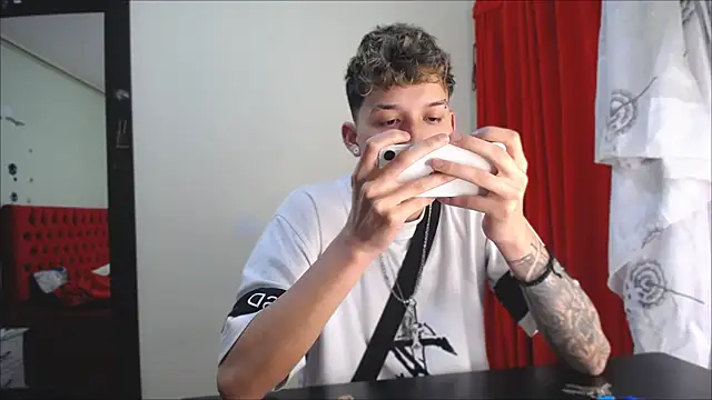  Thomas hot  online show from January 2025 07:59:02 PM