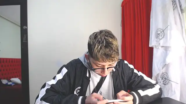  Thomas hot  online show from January 2025 04:11:01 PM