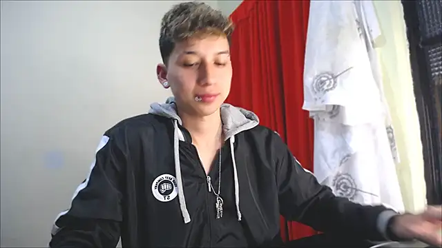  Thomas hot  online show from January 2025 09:51:01 PM