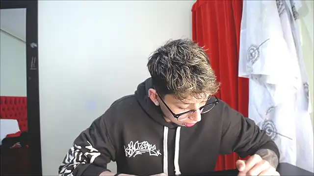  Thomas hot  online show from January 2025 07:51:02 PM