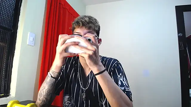  Thomas hot  online show from January 2025 01:11:02 AM