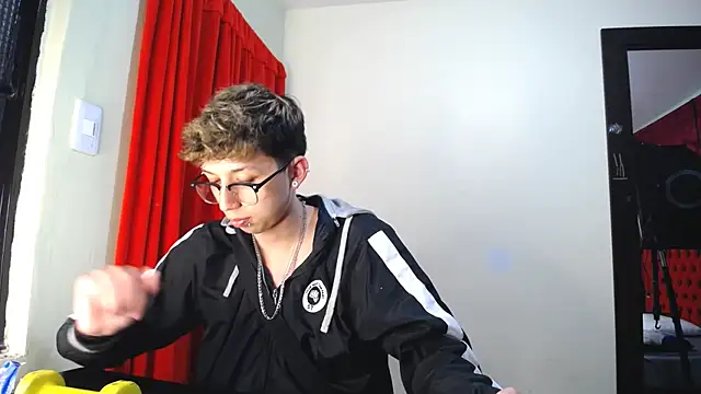  Thomas hot  online show from January 2025 07:08:01 PM