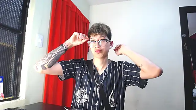  Thomas hot  online show from February 2025 03:15:02 PM