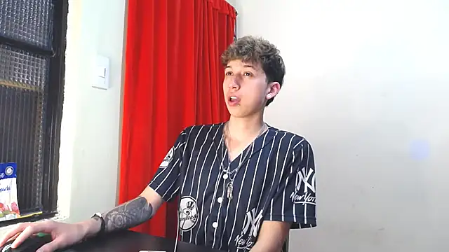  Thomas hot  online show from February 2025 09:20:02 PM