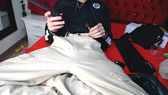  Thomas hot  online show from February 2025 01:21:02 AM