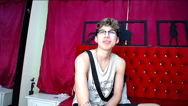  Thomas hot  online show from February 2025 03:12:01 AM