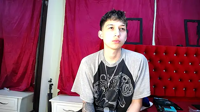  Thomas hot  online show from March 2025 01:48:01 PM