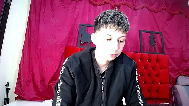  Thomas hot  online show from March 2025 02:41:02 AM