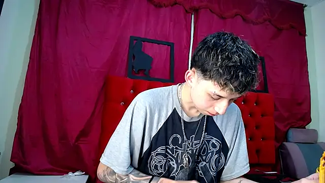  Thomas hot  online show from March 2025 09:00:02 PM