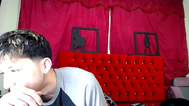  Thomas hot  online show from March 2025 05:50:02 PM