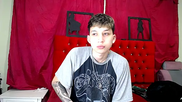  Thomas hot  online show from March 2025 08:54:01 PM