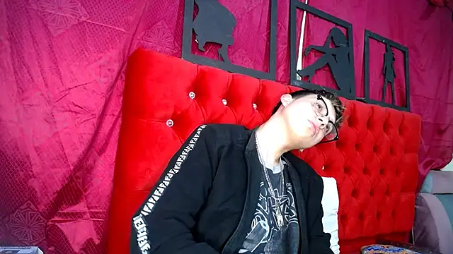  Thomas hot  online show from March 2025 03:52:02 AM