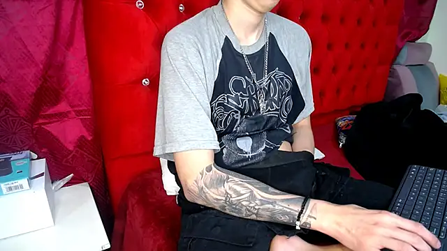  Thomas hot  online show from March 2025 06:57:02 AM