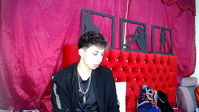  Thomas hot  online show from March 2025 03:44:02 AM