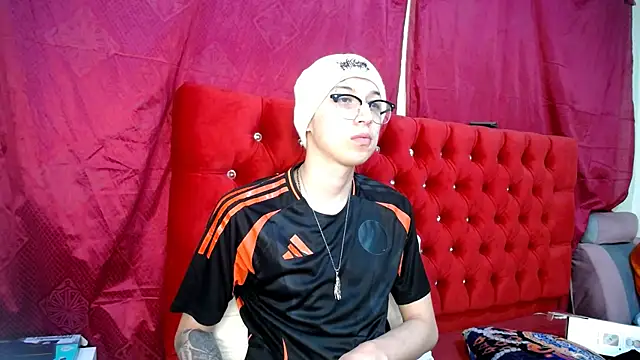  Thomas hot  online show from March 2025 02:27:01 AM