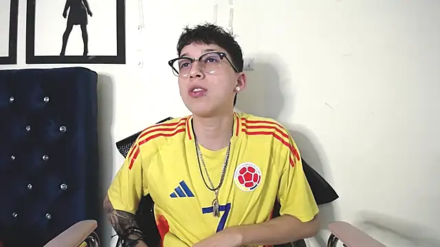  Thomas hot  online show from September 2025 02:33:01 AM