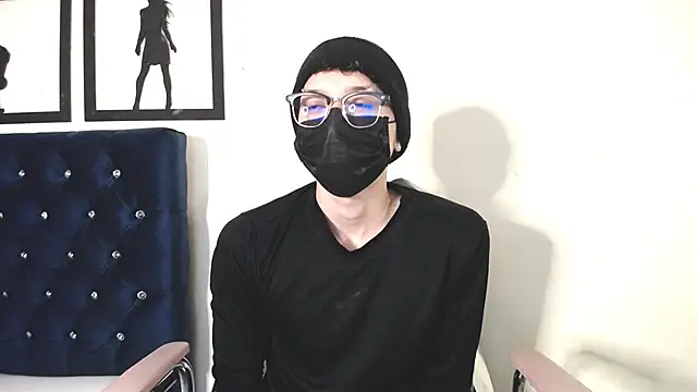  Thomas hot  online show from October 2025 04:41:02 AM