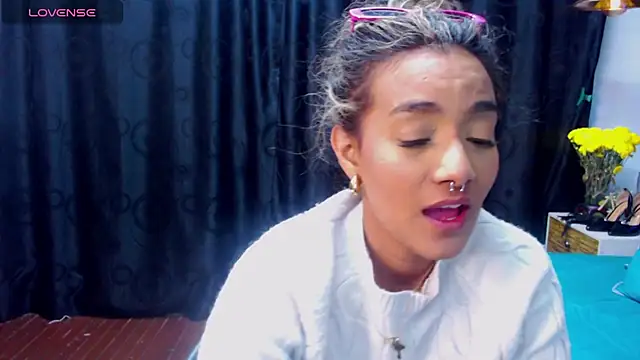 megan collins96 online show from December 2024 07:22:01 PM