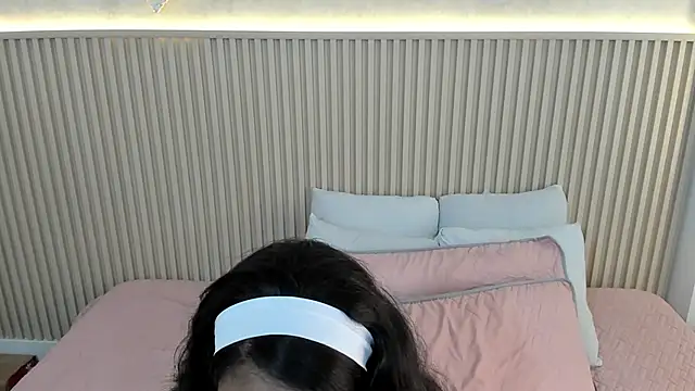 charlottebrowns  online show from March 2026 12:05:03 PM