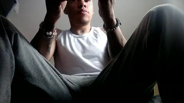 Snapshot of Osiiriis chatting on February 2025 01:47:02 AM Osiiriis online show from February 2025 01:47:02 AM