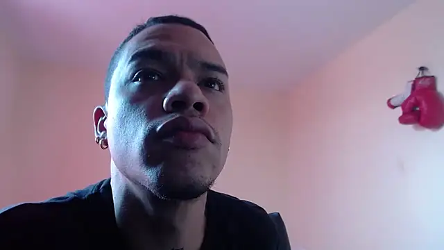 Snapshot of Osiiriis chatting on February 2025 07:48:02 PM Osiiriis online show from February 2025 07:48:02 PM